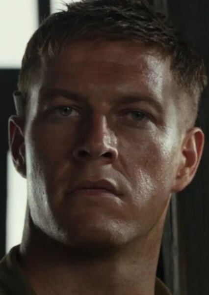 Luke Bracey photo
