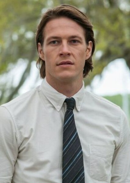 Luke Bracey photo