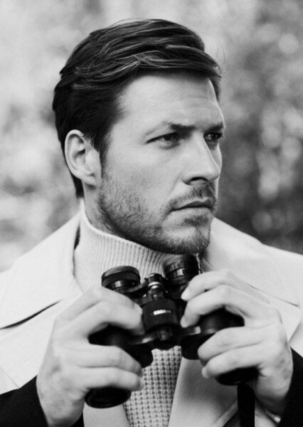 Luke Bracey photo