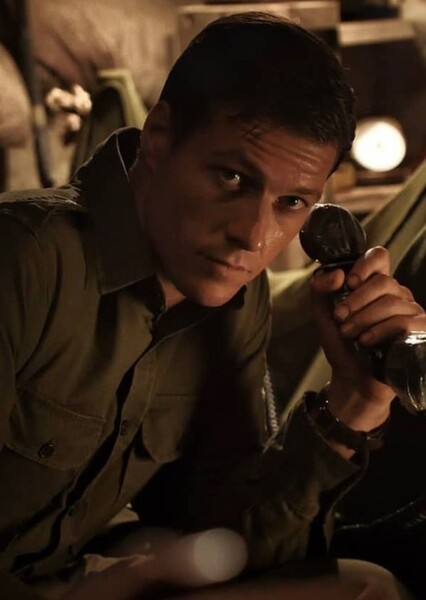 Luke Bracey photo