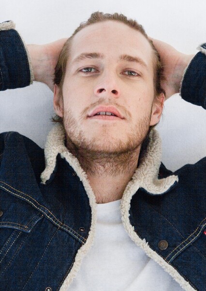 Luke Bracey photo