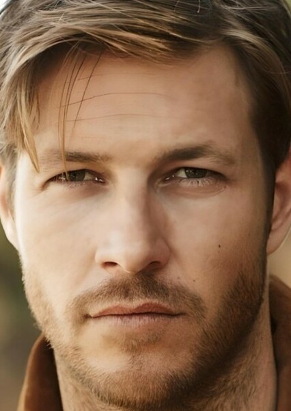 Luke Bracey photo