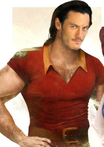 Luke Evans photo