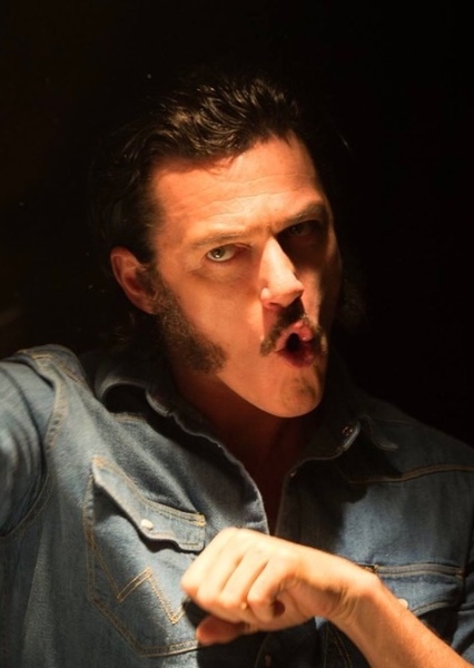 Luke Evans photo