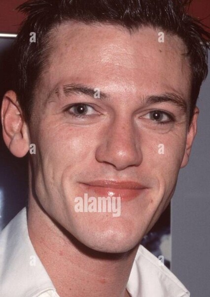 Luke Evans photo