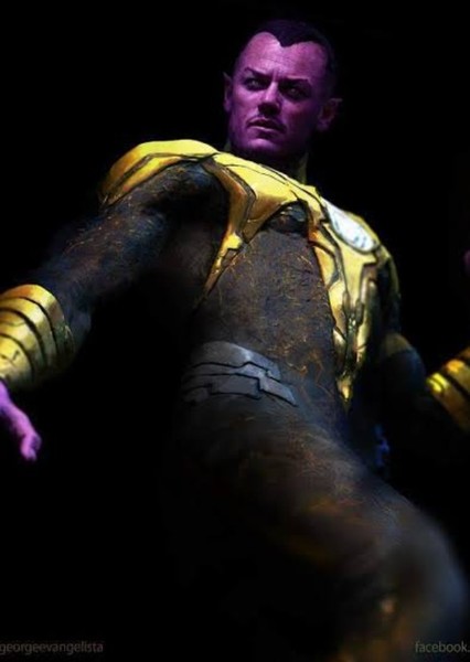Luke Evans photo
