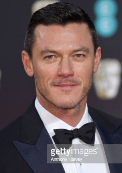 Luke Evans photo