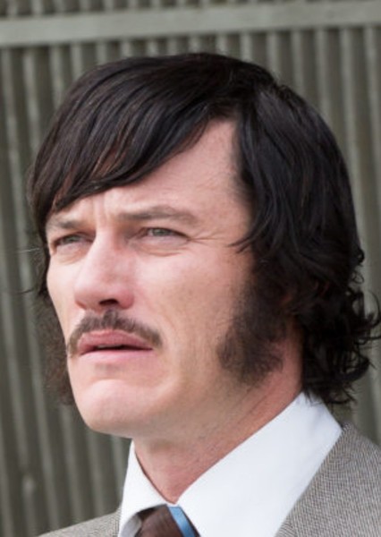 Luke Evans photo