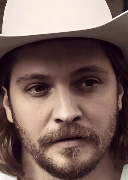Luke Grimes photo