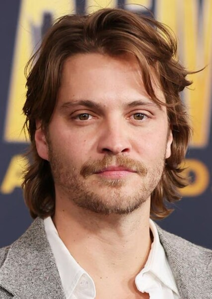 Luke Grimes photo