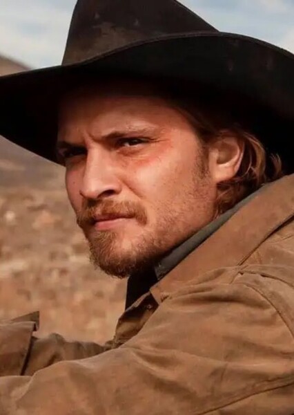 Luke Grimes photo