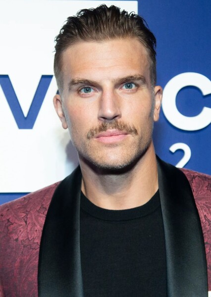 Luke Gulbranson photo