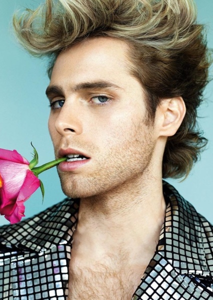 Luke Hemmings photo