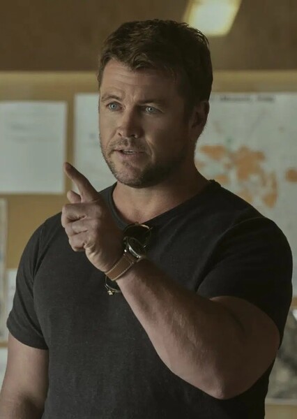 Luke Hemsworth photo