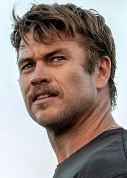Luke Hemsworth photo