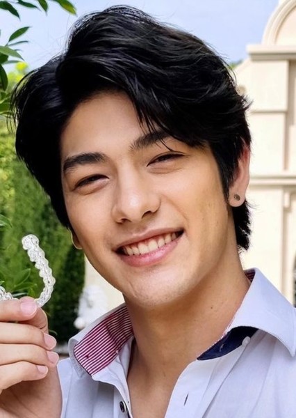 Luke Ishikawan Plowden photo