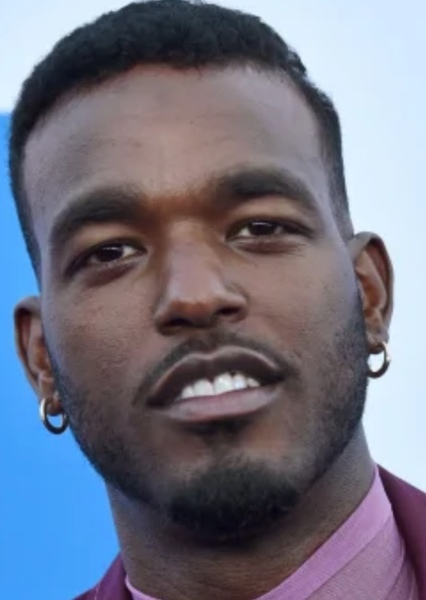 Luke James photo