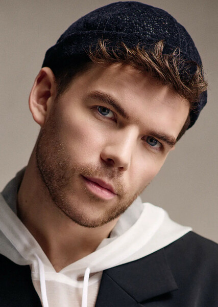 Luke Newton photo