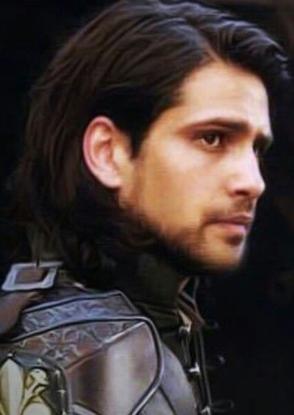 Luke Pasqualino photo