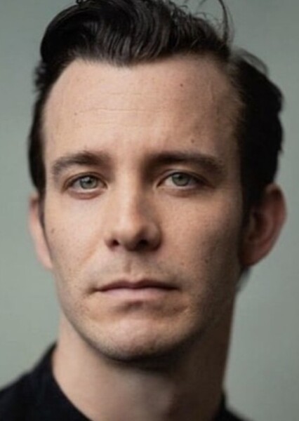 Luke Thompson photo