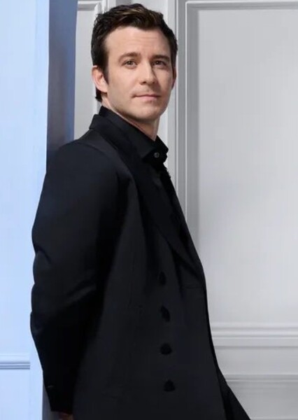 Luke Thompson photo