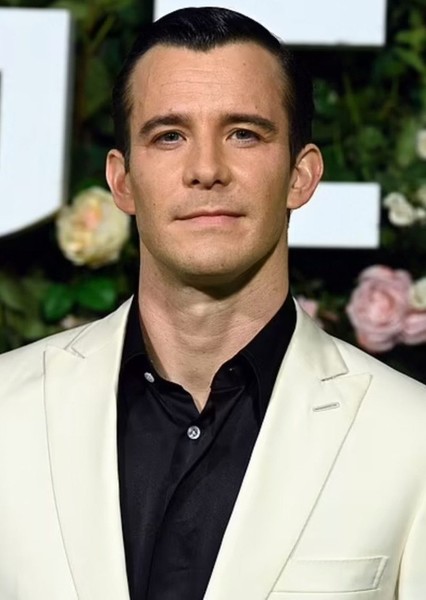 Luke Thompson photo