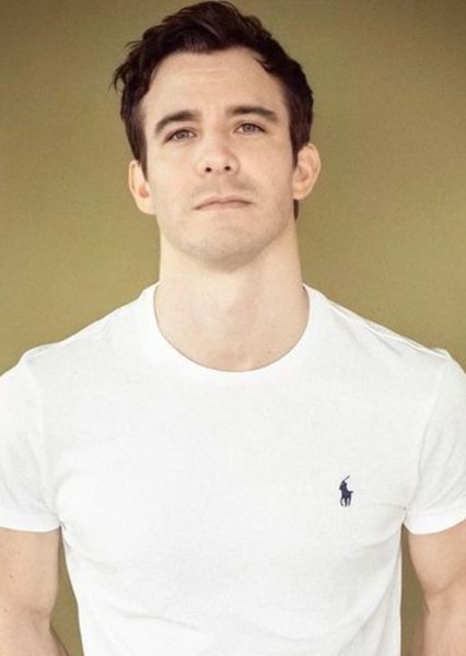 Luke Thompson photo