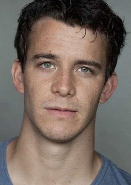 Luke Thompson photo