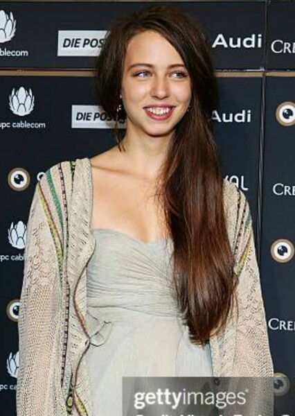 Luna Mijović photo