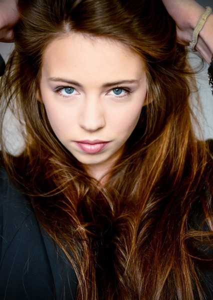 Luna Mijović photo