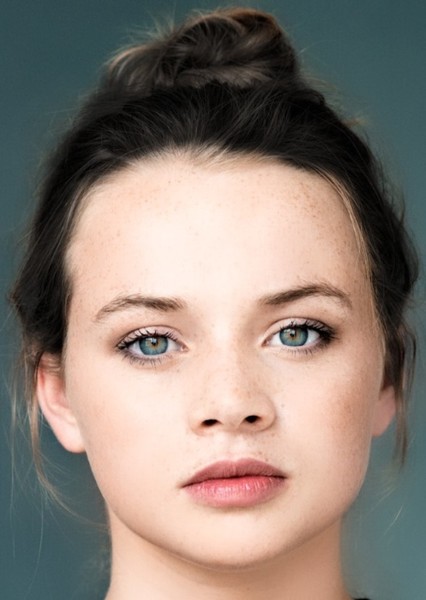 Luna Wedler photo