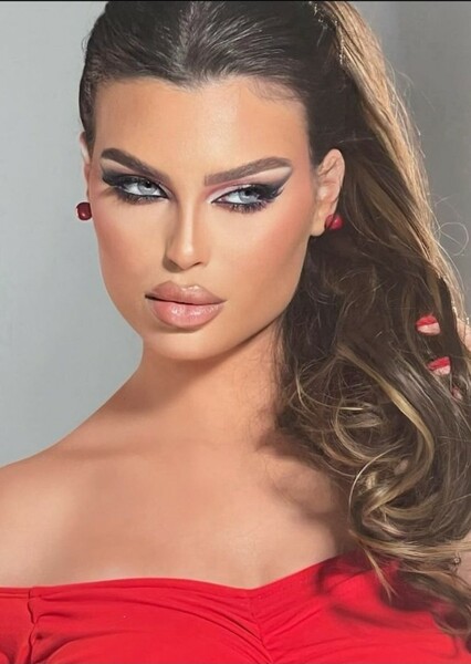 Lura Ezzat photo