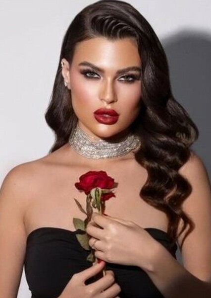 Lura Ezzat photo