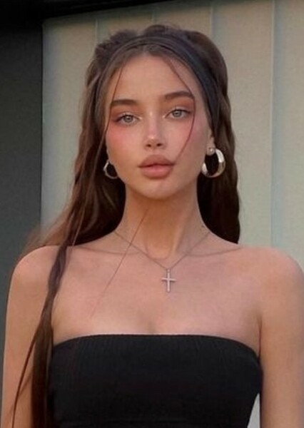Lusya Abramovskaya photo