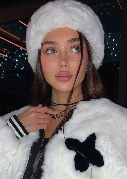 Lusya Abramovskaya photo