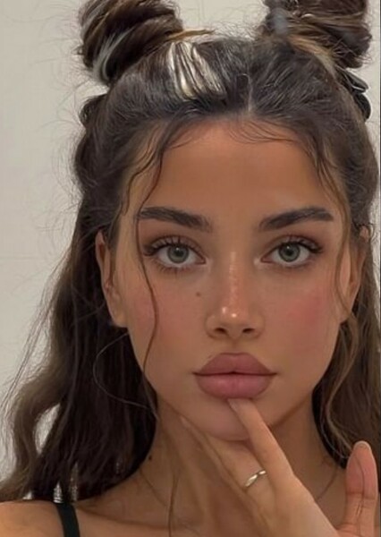 Lusya Abramovskaya photo