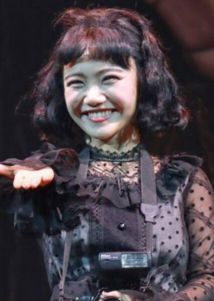 Lydia Deetz photo