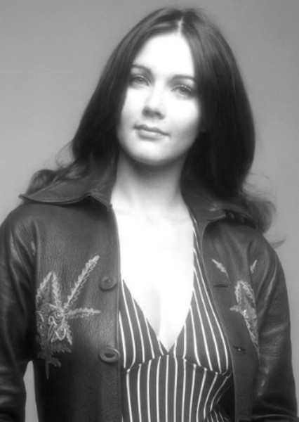 Lynda Carter photo