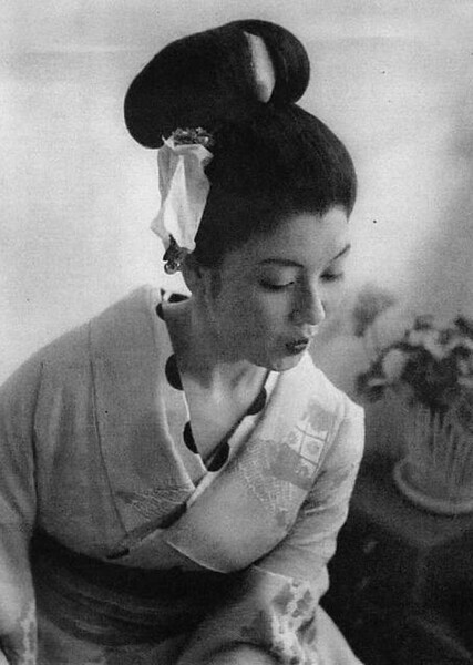 Machiko Kyō photo