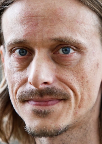 Mackenzie Crook photo