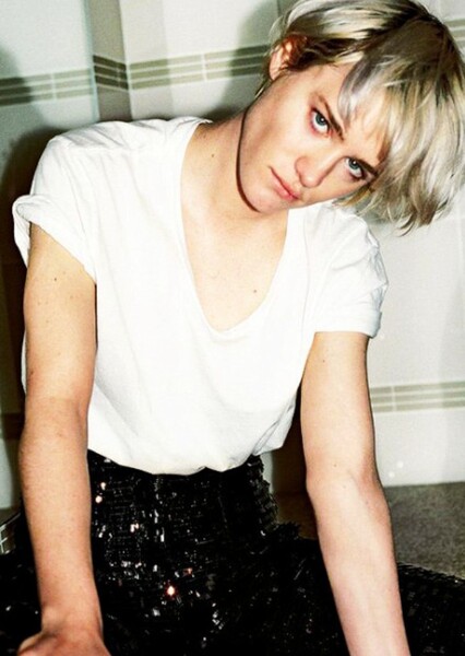 Mackenzie Davis photo