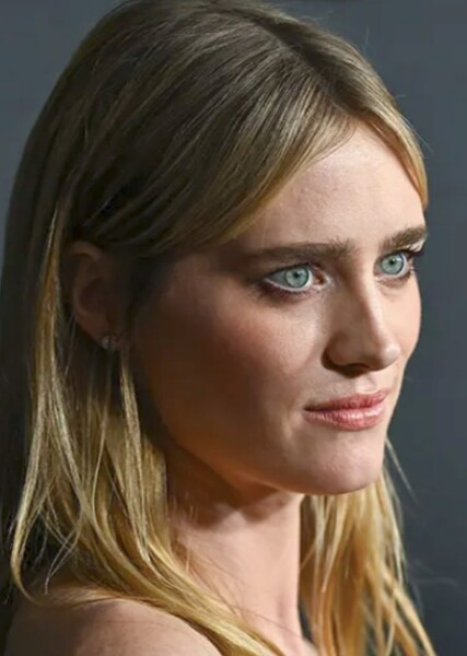 Mackenzie Davis photo