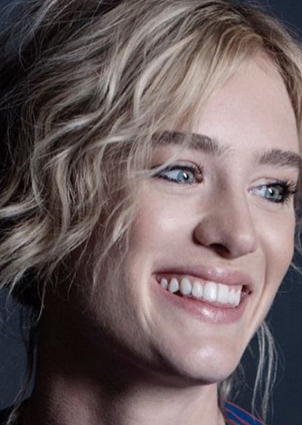 Mackenzie Davis photo