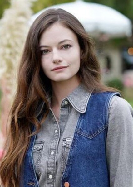 Mackenzie Foy photo