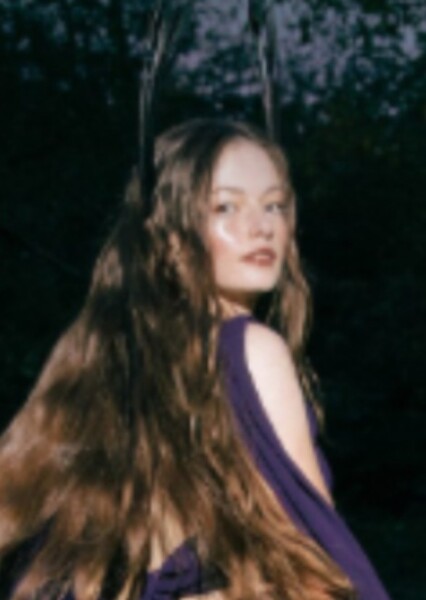 Mackenzie Foy photo