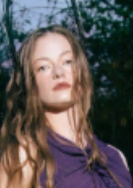 Mackenzie Foy photo