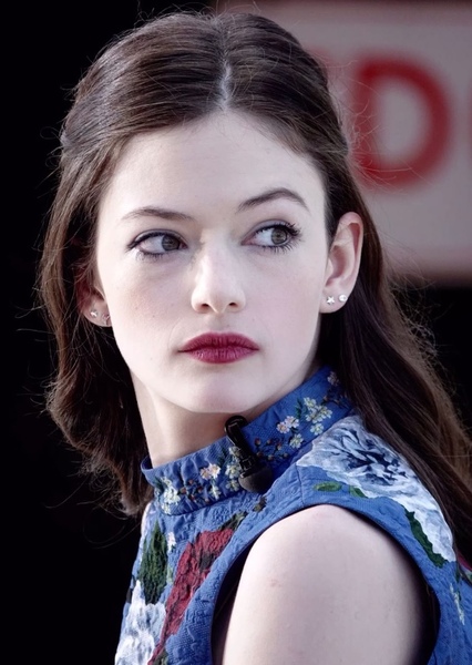 Mackenzie Foy photo