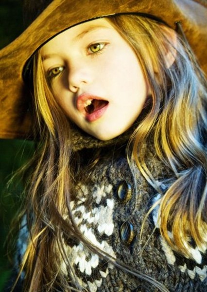 Mackenzie Foy photo