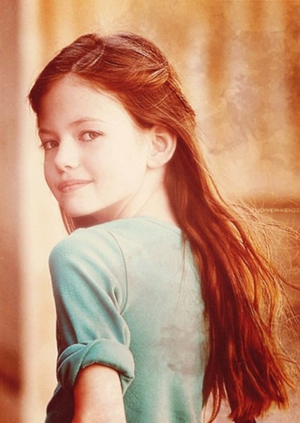 Mackenzie Foy photo