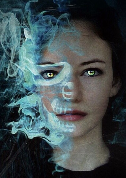 Mackenzie Foy photo